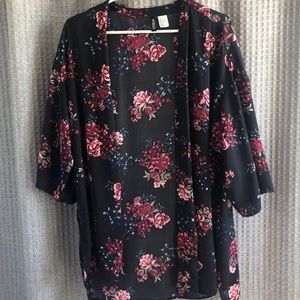 Black Floral Kimono/Cardigan